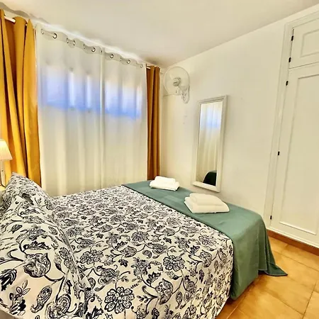 Casa Relu Urbanizacion Torres Del Castillo Apartment *