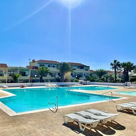 Casa Relu - Urbanizacion Torres Del Castillo *