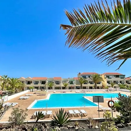 Casa Relu - Urbanizacion Torres Del Castillo *